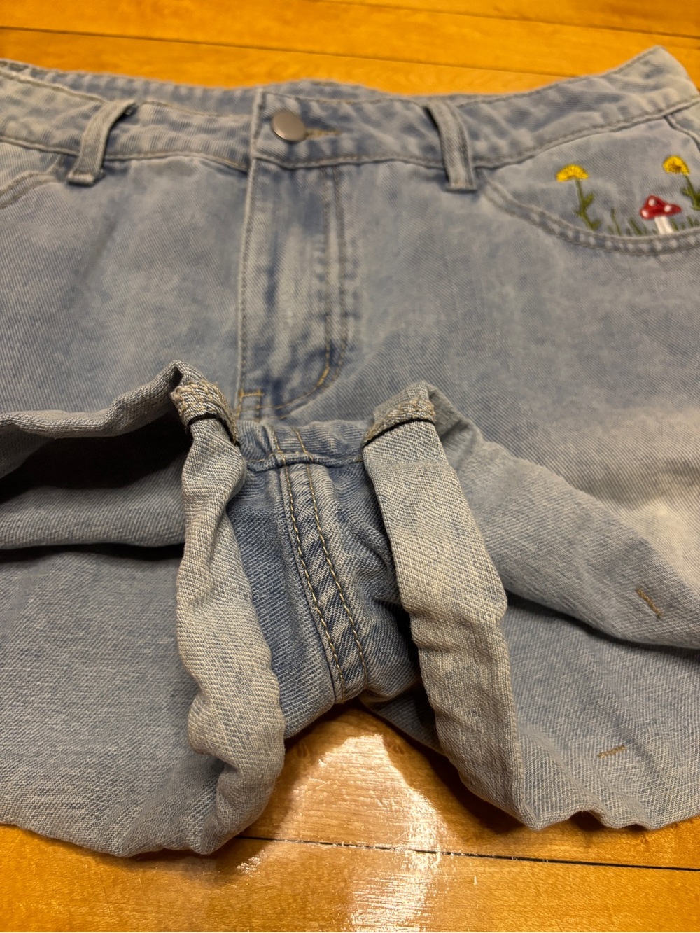 EUC High-Rise Mushroom & Sunflower Embroidered Jean Shorts | Women’s 12-14 XL - Picture 9 of 16